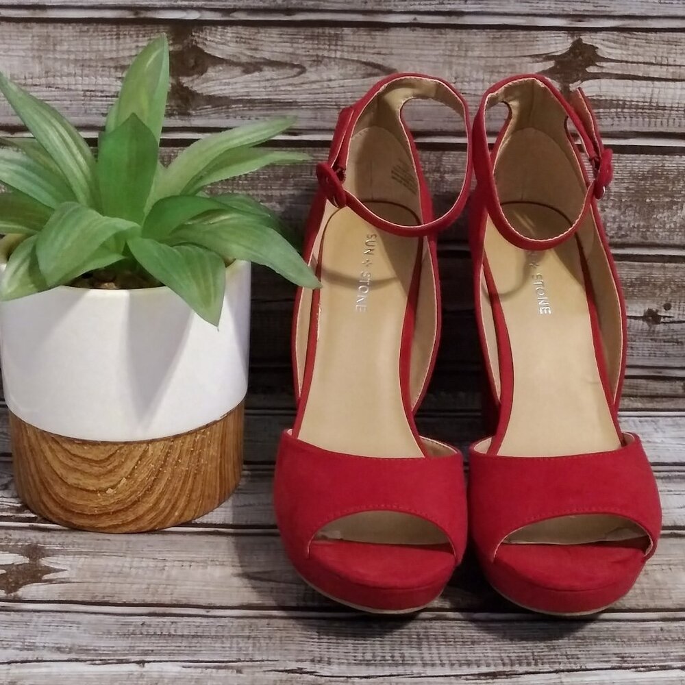 Sun + Stone Sued Platform Heels Ankle Strap Dress Sandals Red Size 11